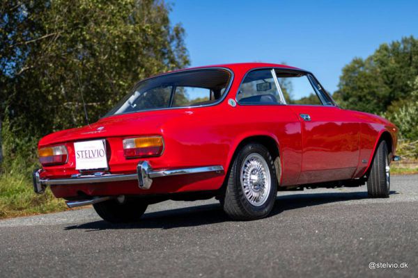 Alfa Romeo 2000 GT Veloce 1973 49610