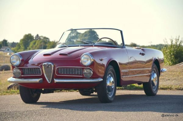 Alfa Romeo 2000 Spider 1960 94685