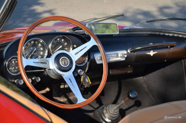 Alfa Romeo 2000 Spider 1960 94698