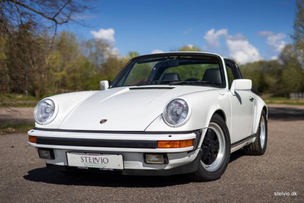 Porsche 911 Carrera 3.2 1984