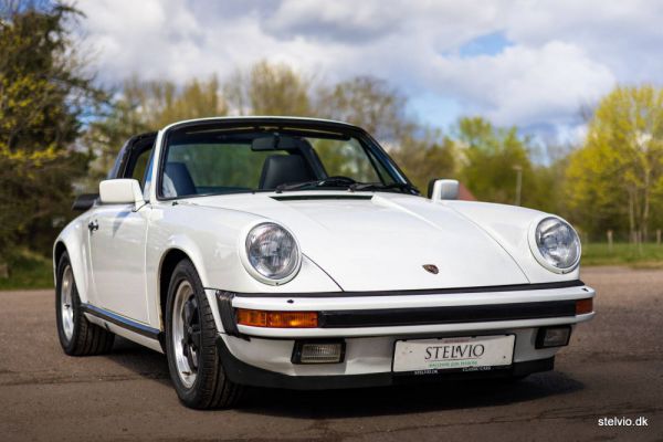 Porsche 911 Carrera 3.2 1984 94810