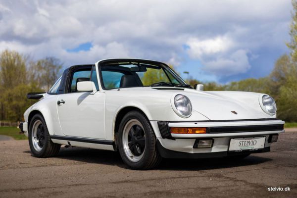 Porsche 911 Carrera 3.2 1984 94811