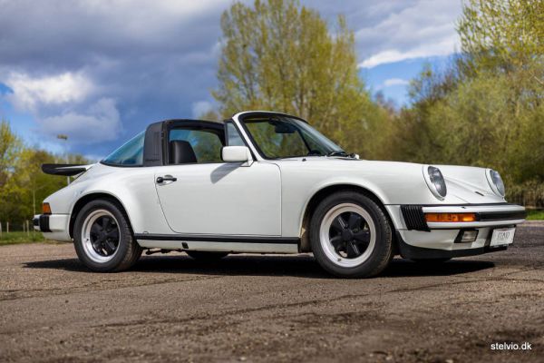 Porsche 911 Carrera 3.2 1984 94812