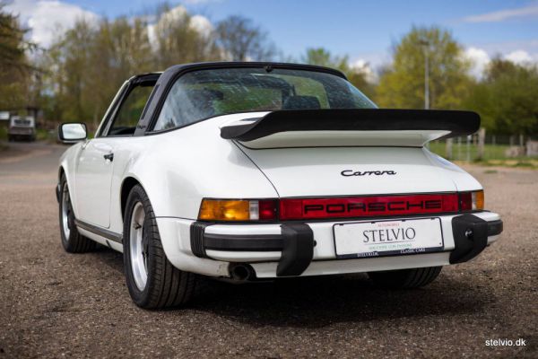 Porsche 911 Carrera 3.2 1984 94814