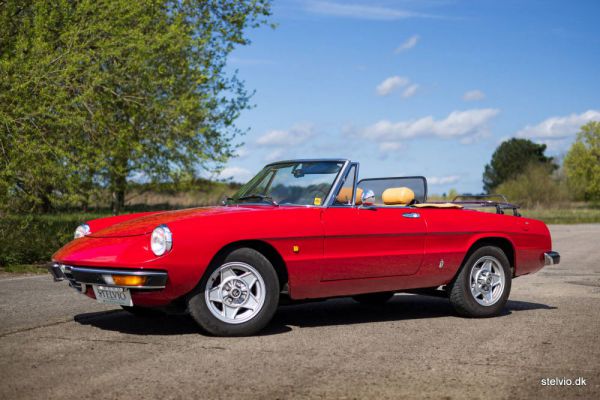 Alfa Romeo Spider Veloce 2000 1980 104020