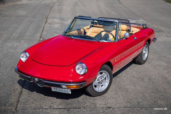 Alfa Romeo Spider Veloce 2000 1980 104021