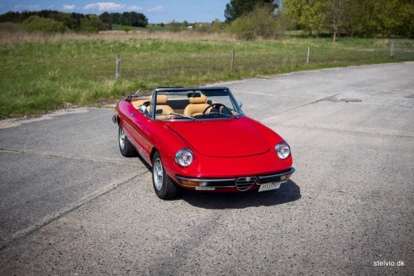 Alfa Romeo Spider Veloce 2000 1980 104026