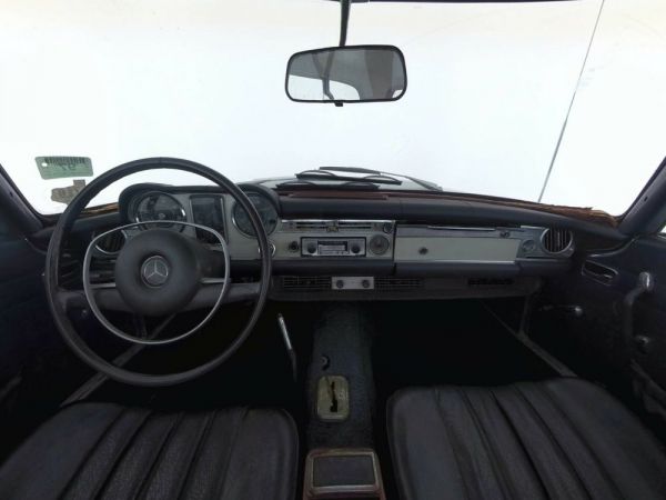 Mercedes-Benz 280 SL 1968 48922