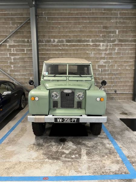 Land Rover 88 1980