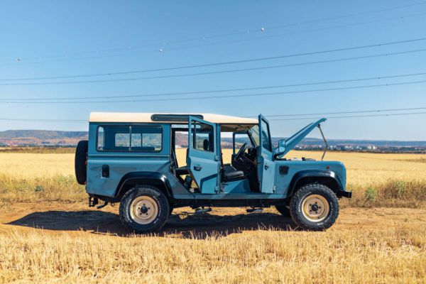 Land Rover Defender 110 1995 48110