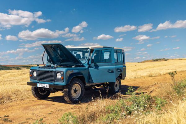 Land Rover Defender 110 1995 48111