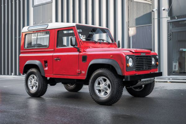 Land Rover Defender 90 1996