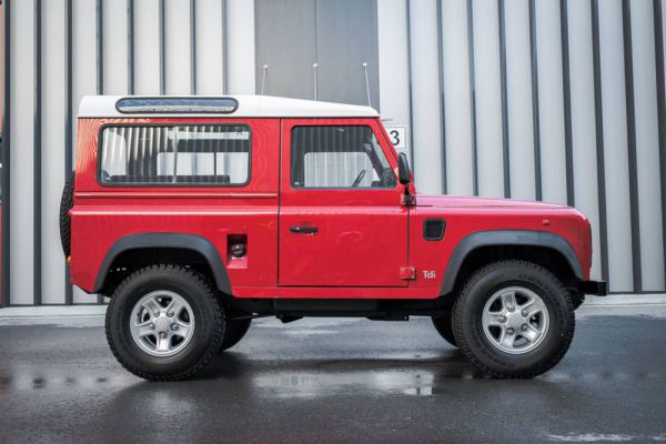 Land Rover Defender 90 1996 48134