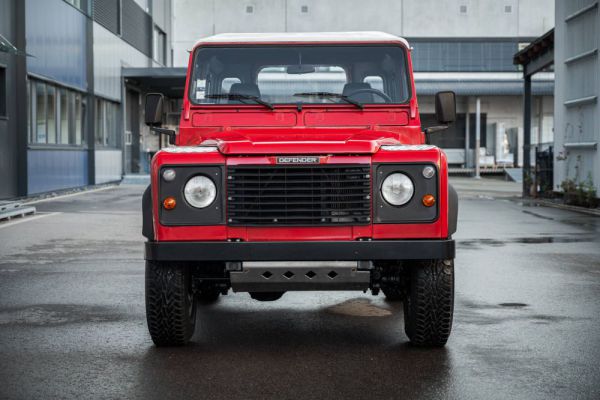 Land Rover Defender 90 1996 48137