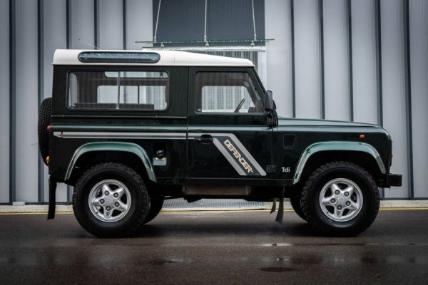 Land Rover Defender 90 1995