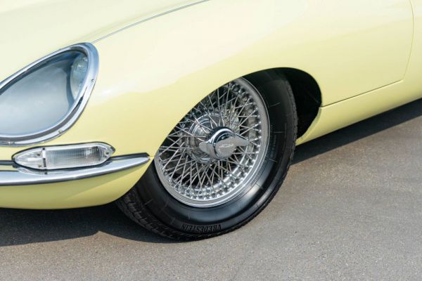 Jaguar E-Type 4.2 1966 42668