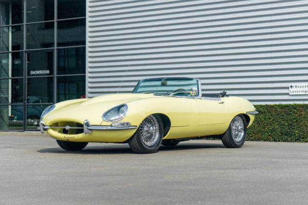 Jaguar E-Type 4.2 1966 42673