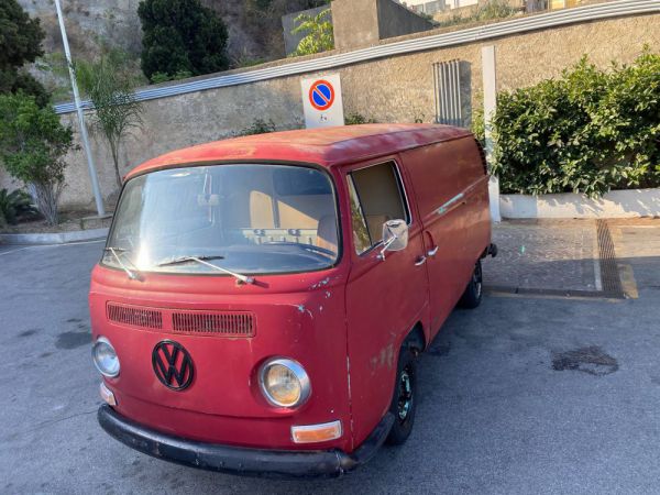 Volkswagen T2a panel van 1969 87824