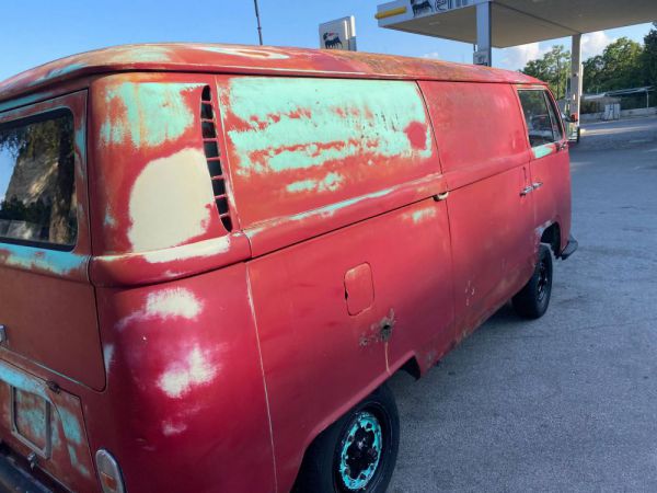 Volkswagen T2a panel van 1969 87832