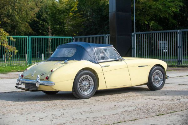 Austin-Healey 3000 Mk II (BT7) 1962 42323