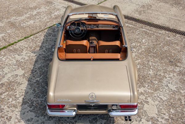 Mercedes-Benz 250 SL 1967 42386