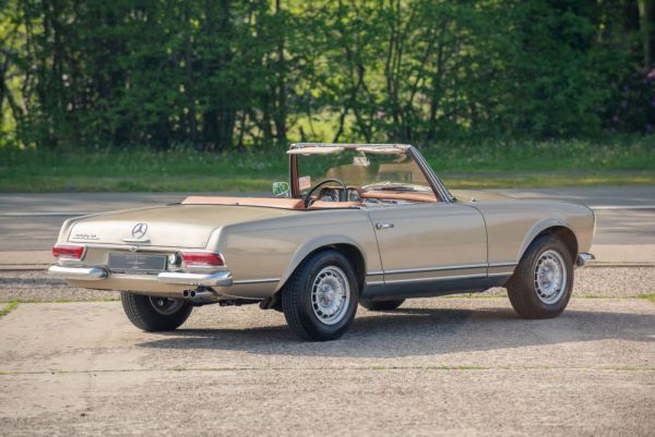 Mercedes-Benz 250 SL 1967 42392