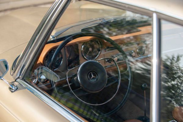 Mercedes-Benz 250 SL 1967 42398