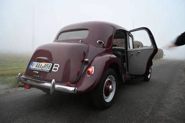 Citroën Traction Avant 11 BL 1954 42104