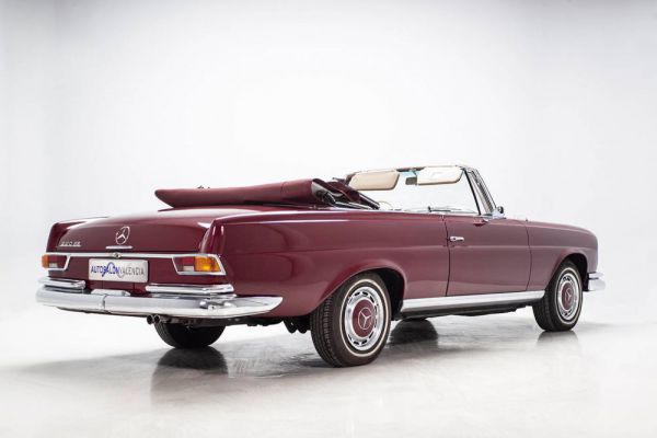 Mercedes-Benz 220 SE b 1965 41512