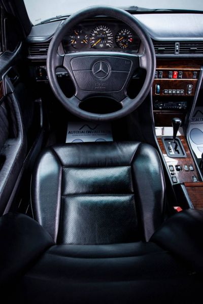 Mercedes-Benz E 320 1995 105095