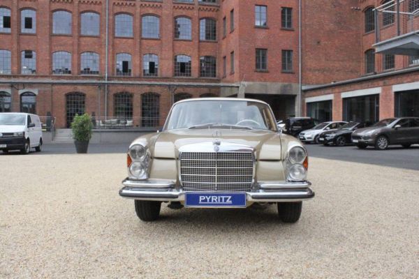 Mercedes-Benz 280 SE 1970 40146