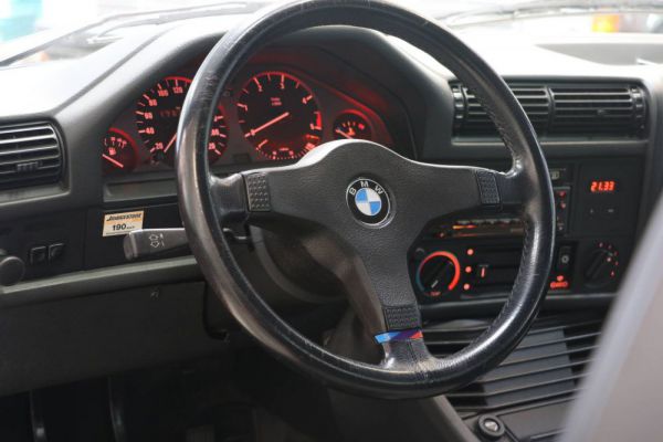 BMW 325e 1987 73328