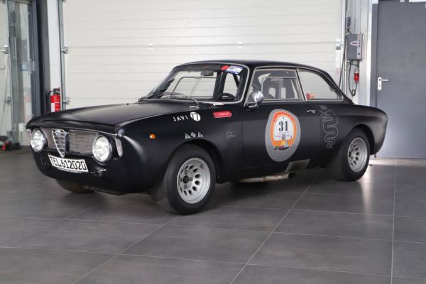 Alfa Romeo 1750 GT Veloce 1971 35766