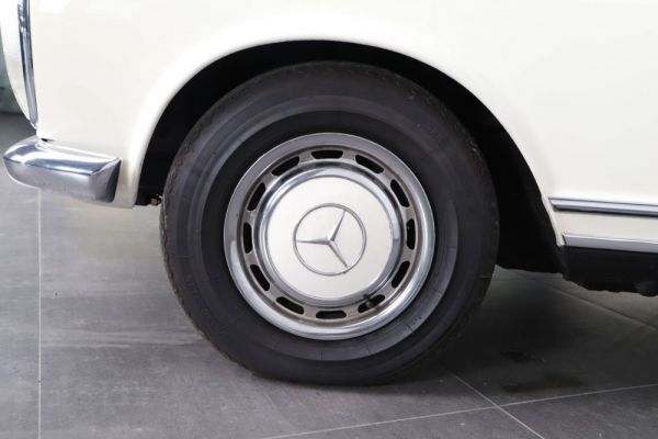 Mercedes-Benz 280 SL 1970 35796