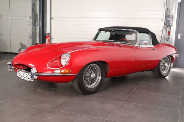 Jaguar E-Type 1968 61774