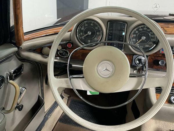 Mercedes-Benz 280 SE 3,5 1970 34642