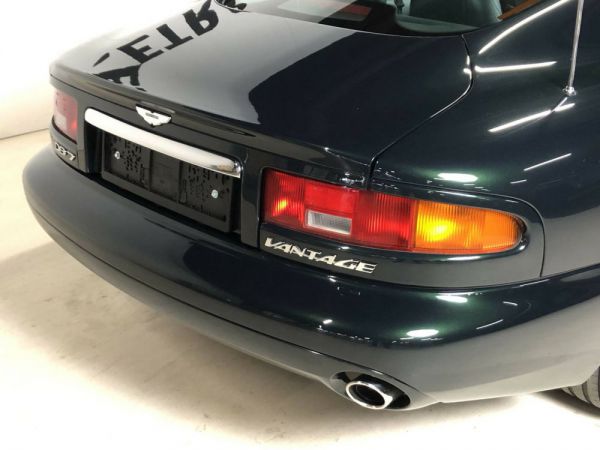 Aston Martin DB 7 Vantage 2000 70022