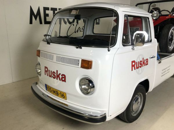 Volkswagen T2b pickup 1979 87840