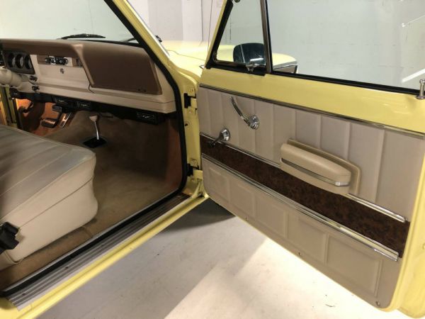 Jeep Wagoneer 1973 102921