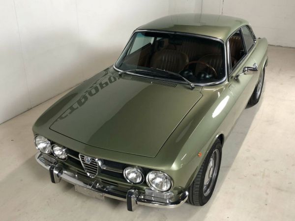 Alfa Romeo Giulia GT 1300 Junior 1971 103025