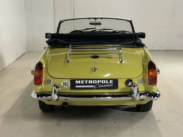 MG MGB 1975 103053