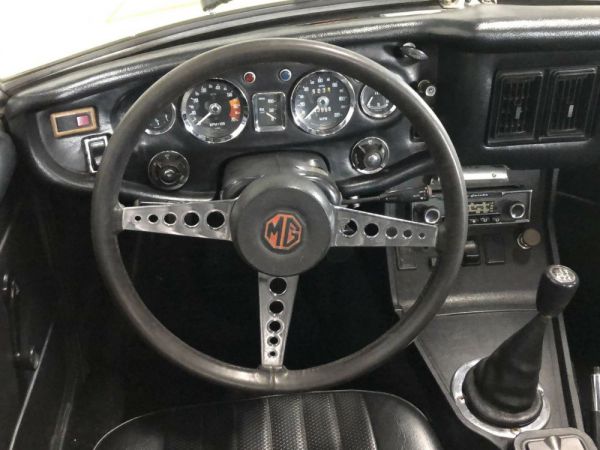 MG MGB 1975 103059