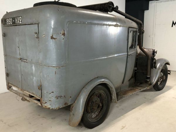 Ford Model A 1932 104697