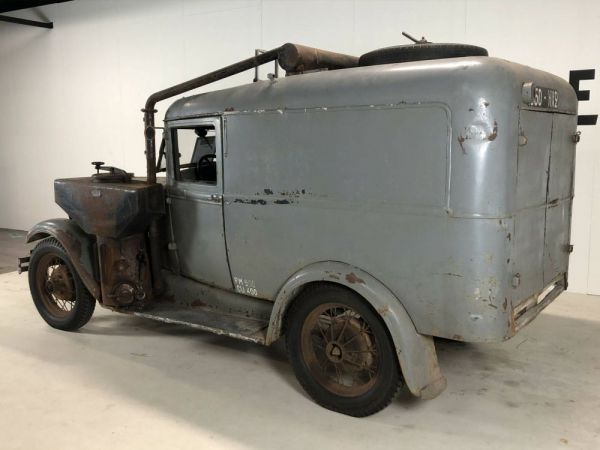 Ford Model A 1932 104702