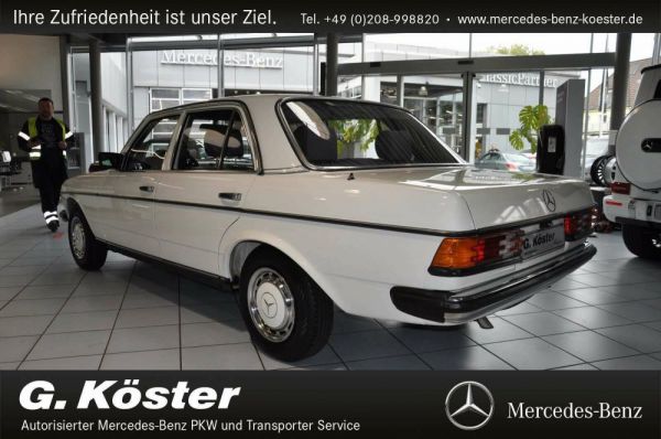 Mercedes-Benz 200 1980 97357