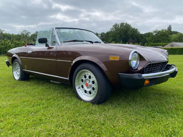 Fiat 124 Spider CS2 1979 68271