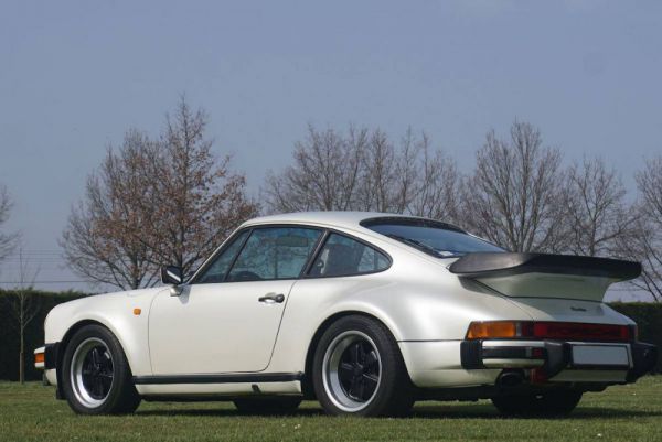 Porsche 911 Turbo 3.3 1983 103221