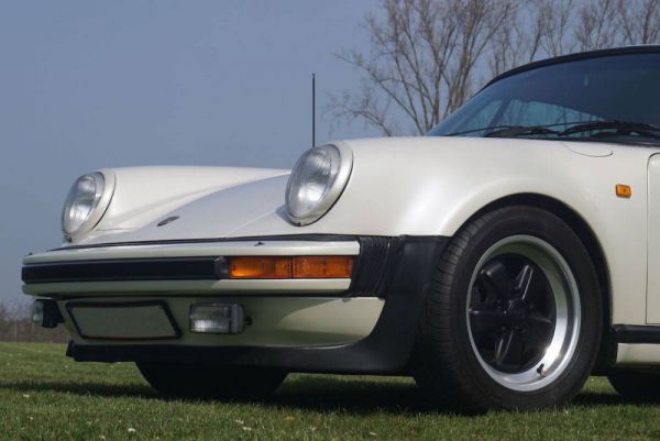 Porsche 911 Turbo 3.3 1983 103232