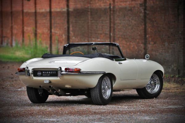 Jaguar E-Type 4.2 1965 34029