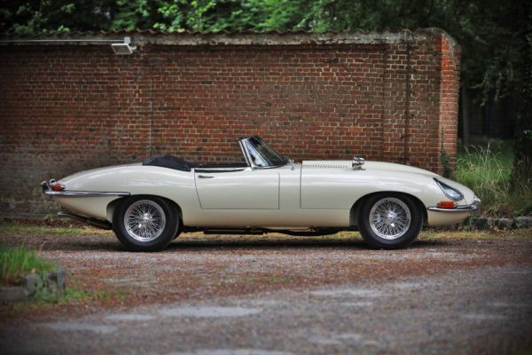 Jaguar E-Type 4.2 1965 34030